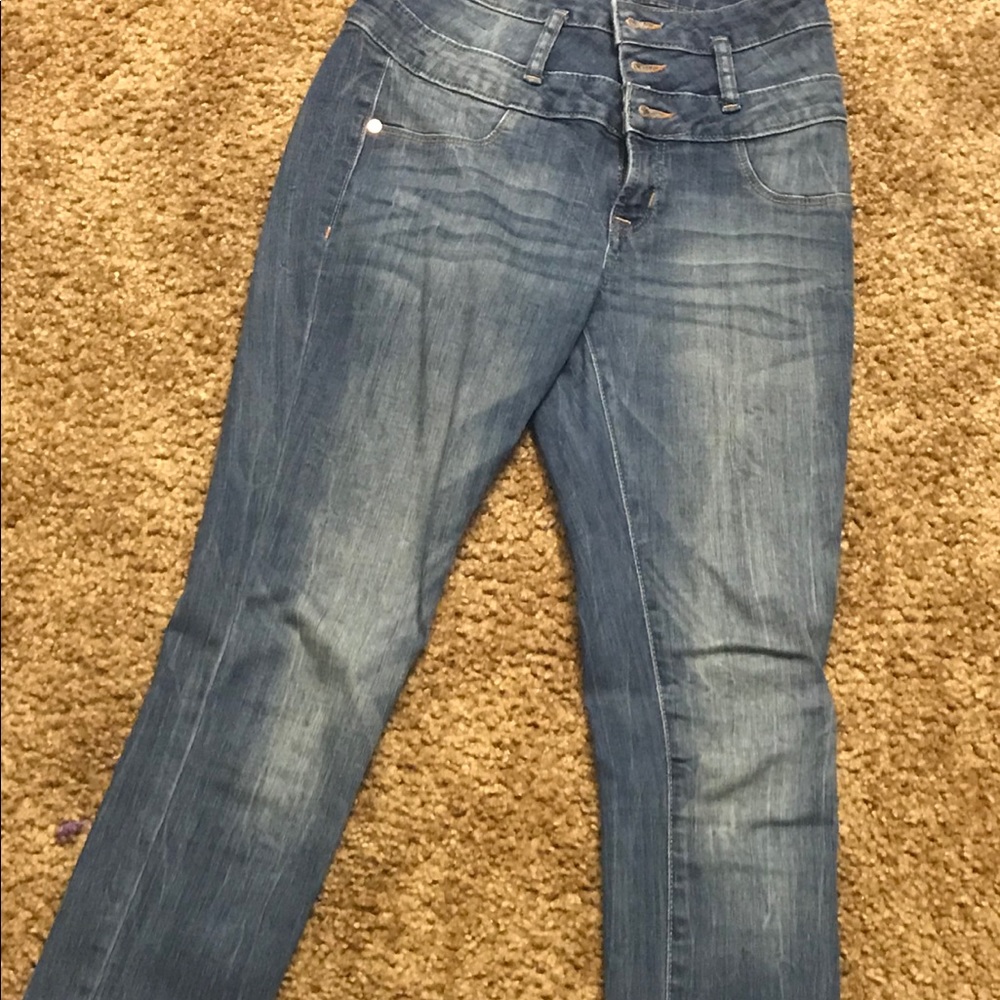 High Waisted Jeans